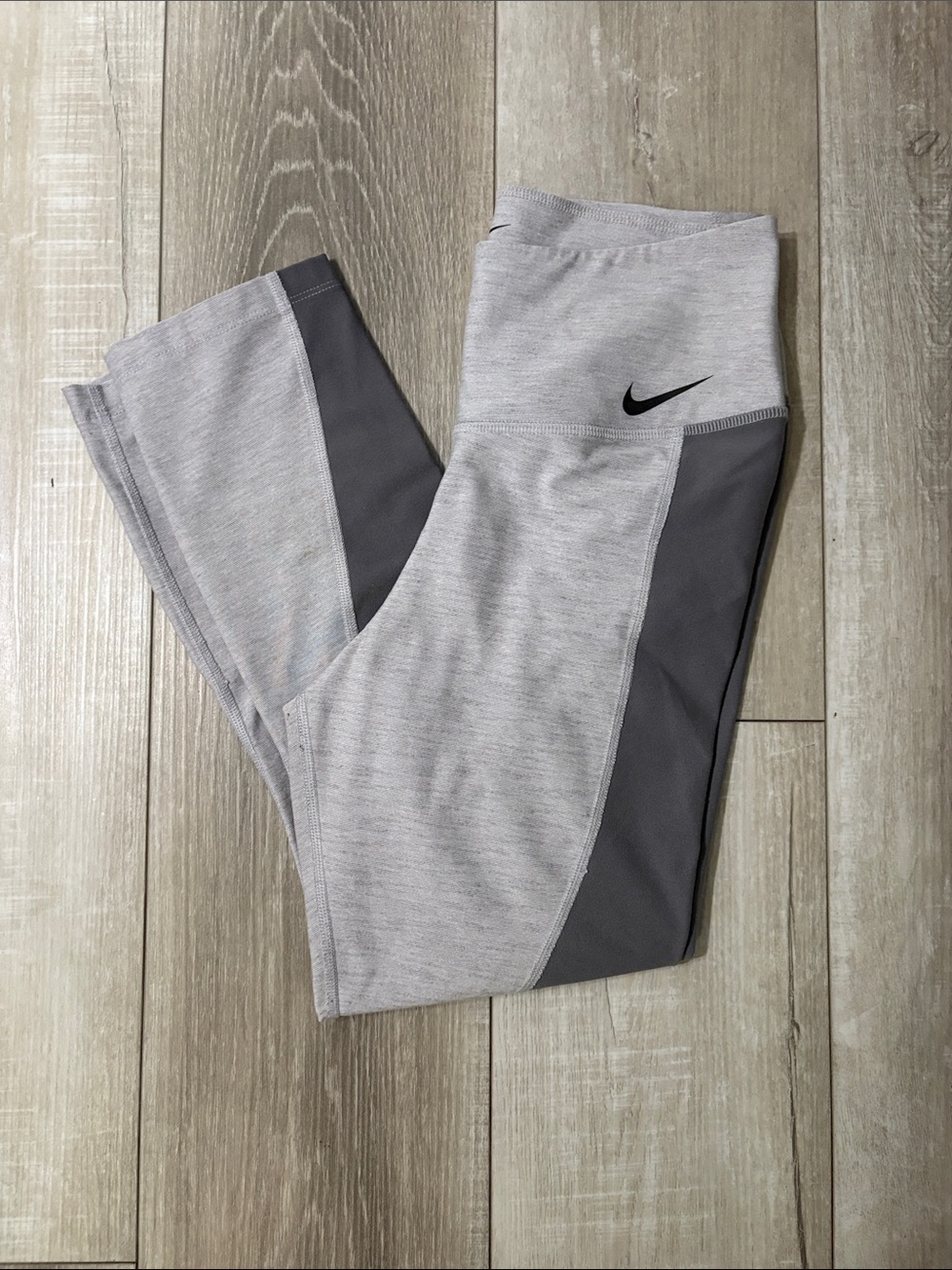 Nike Dri-Fit Woman’s Light Gray and Dark Gray Leggings
